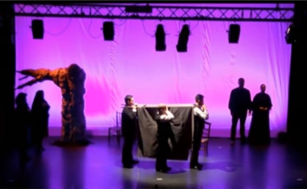 D'Rule lleva teatro a diez pueblos pacenses durante el puente