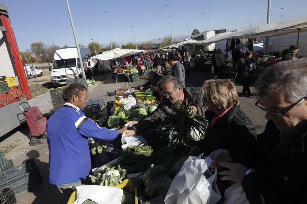 El mercadillo de Cáceres registra casi un centenar de hurtos de carteras al año