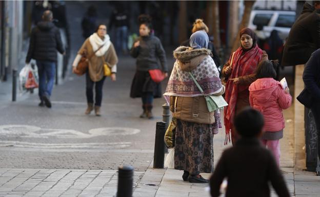 La llegada de inmigrantes a España vuelve a cifras previas a la crisis