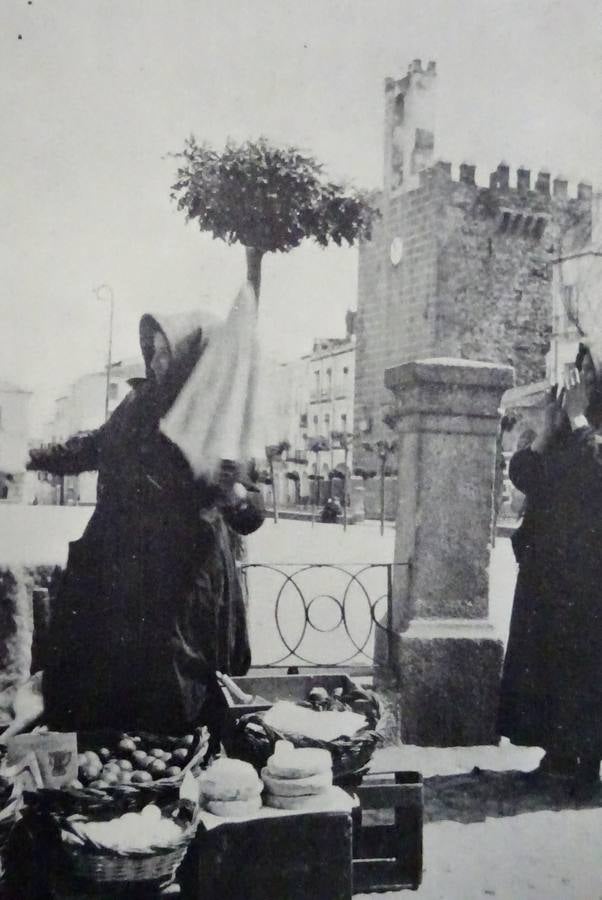 El mercadillo de Cáceres cumple 40 años