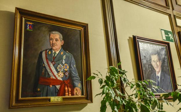 El comité de expertos mantiene a los presidentes franquistas de la Diputación
