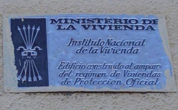 IU Mérida pide que se retiren las placas del Instituto Nacional de la Vivienda