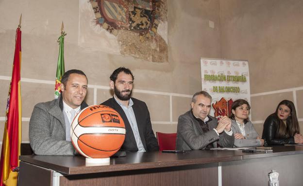 El futuro del baloncesto se cita en Badajoz