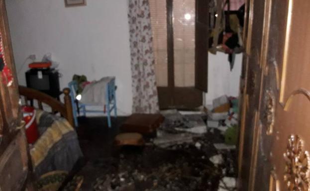 Un incendio en una vivienda de Peraleda de la Mata provoca daños materiales