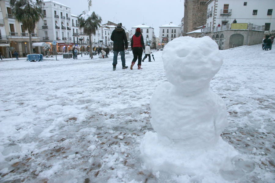 La nevada de 2010 en Cáceres, en imágenes