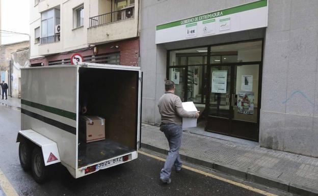 19 empleados de Gisvesa anuncian que se querellarán contra el Grupo Popular en la Asamblea