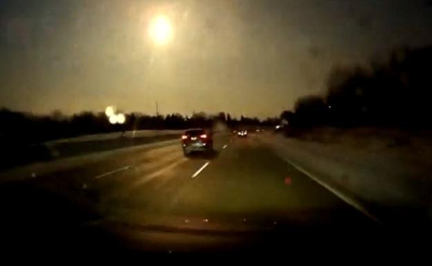 Un meteorito estalla en el cielo de Michigan y coincide con un pequeño terremoto