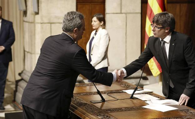 Joaquim Forn renuncia al acta de diputado del Parlamento catalán