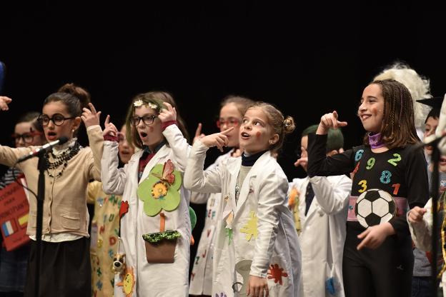 Más que aprender, las murgas infantiles de Badajoz enseñan