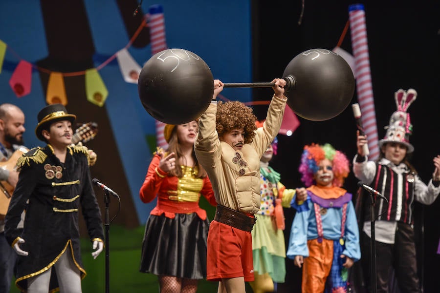 Las murgas infantiles enseñan su talento