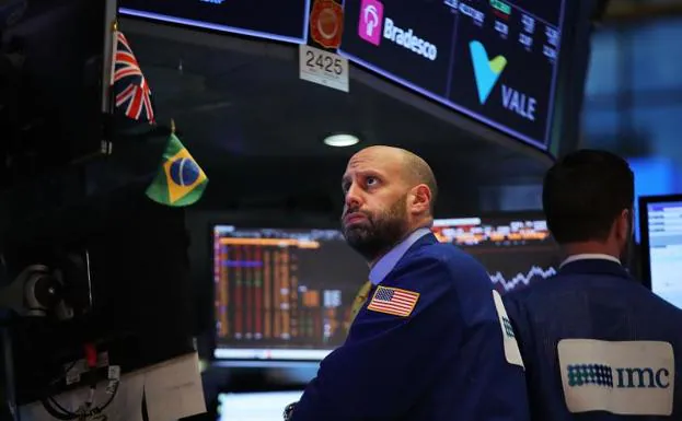 Nuevo golpe en Wall Street, con el Dow Jones cediendo un 4,15%