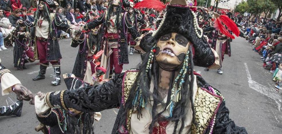 Desfile de comparsas del Carnaval de Badajoz (2)