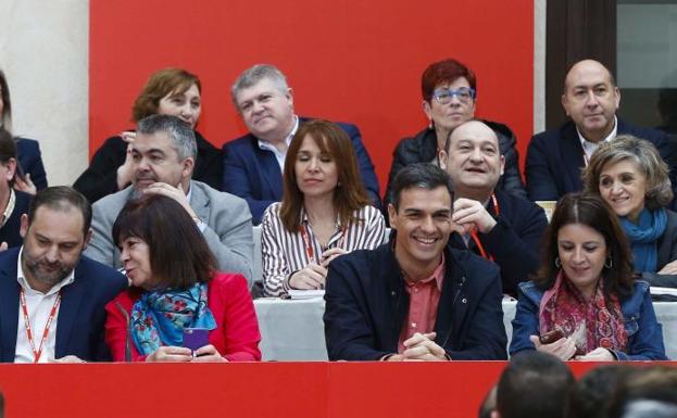 El PSOE aprueba sin oposición las normas que refuerzan la dirección de Sánchez