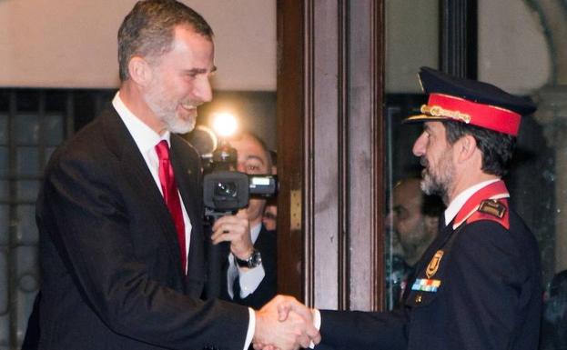 Ninguna institución política catalana recibe a Felipe VI a su llegada al Palau
