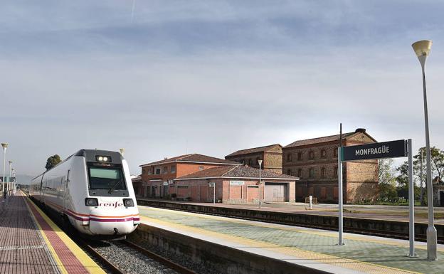 Pizarro pide a Renfe una conexión entre Plasencia y Monfragüe para el Talgo