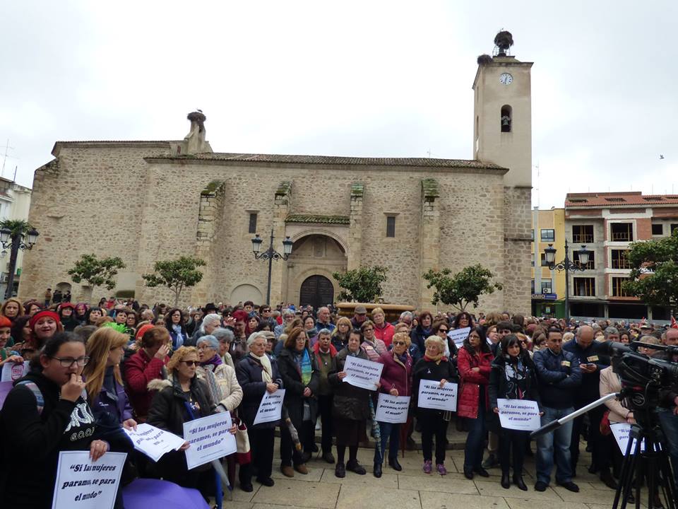 Navalmoral 'toma' la calle el Día Internacional de la Mujer