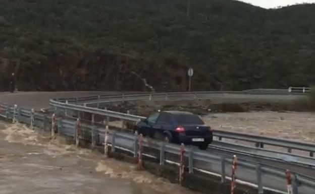 17 tramos de carreteras pacenses se han visto afectados por saltos de agua
