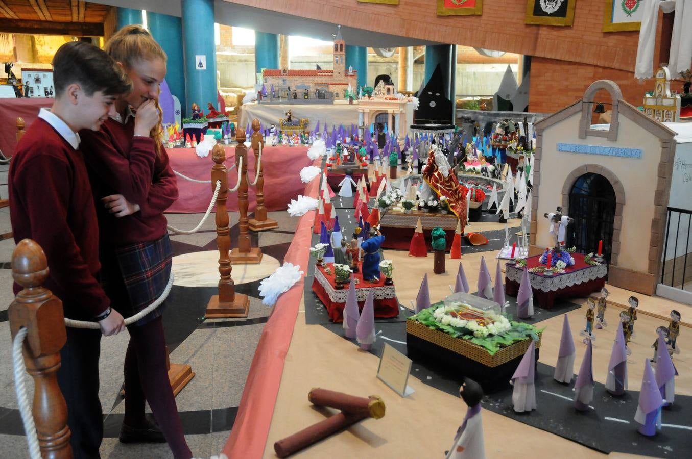 La Semana Santa de Mérida vista por los alumnos del Colegio Josefinas