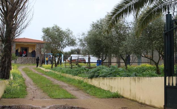 Mueren dos jóvenes intoxicados por un calentador de gas en un chalé de Zafra