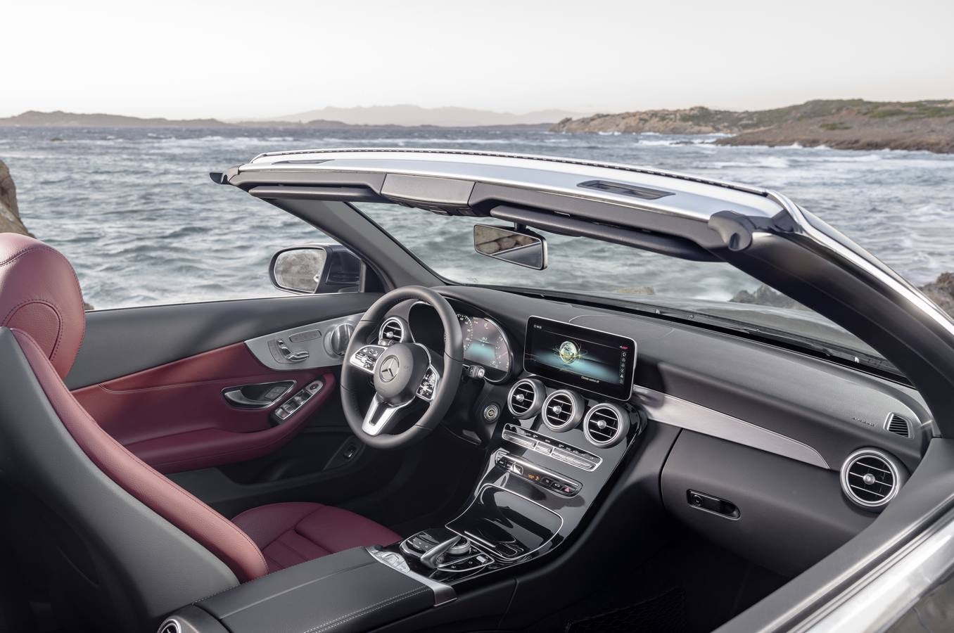 Mercedes Clase C, con carrocería cupé, cabrio y el más potente AMG C 43