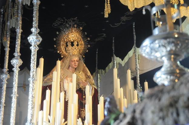 Las Lágrimas y el Calvario afrontan hoy su procesión de penitencia en Mérida