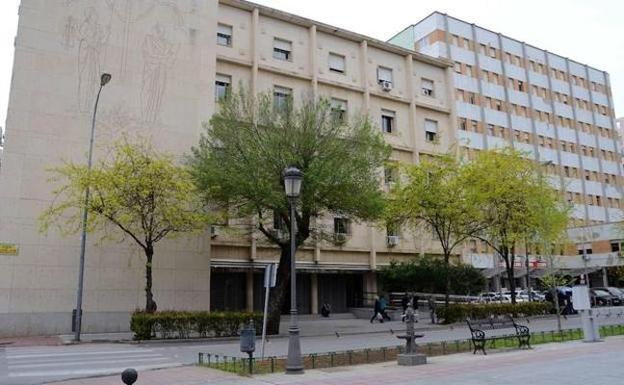 El juicio en Badajoz contra un hombre por abusar de su sobrina es aplazado