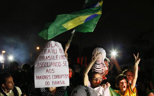 Lula está preso, ¿y ahora qué pasa en Brasil?