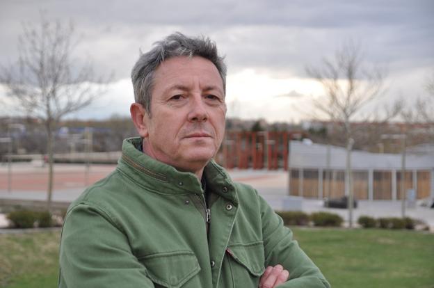 Alonso Guerrero: «El 70% de la novela es autobiográfica y toda la parte sentimental es real»