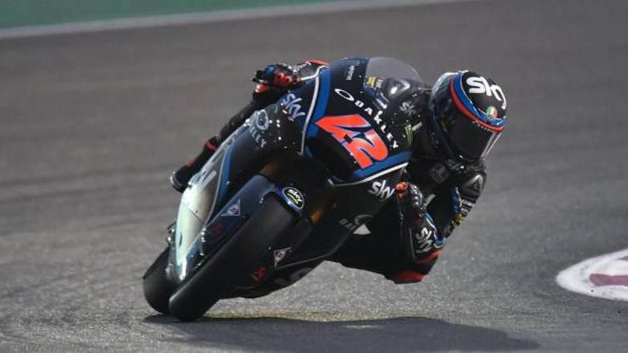 Bagnaia le roba el protagonismo a Márquez en Moto2