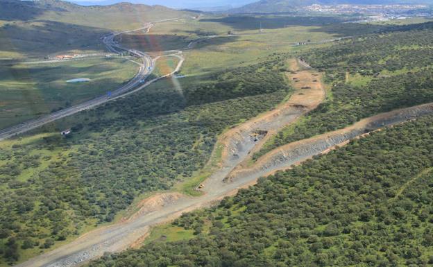 Los retrasos de Plasencia a Cáceres condicionan la llegada del tren rápido a Extremadura