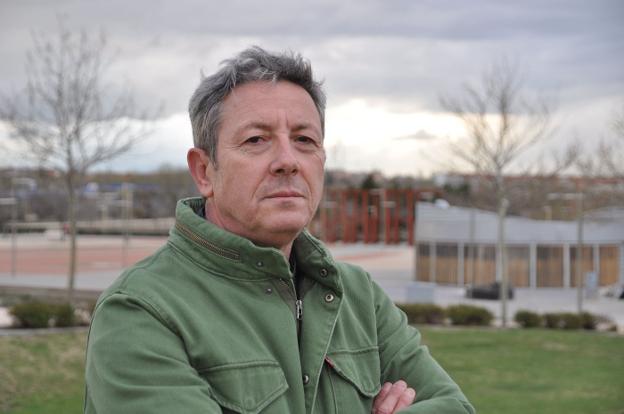 Alonso Guerrero presenta su último libro esta tarde en Aula HOY