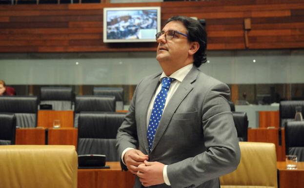 La gestión de Vergeles en Sanidad vuelve a centrar el pleno de la Asamblea