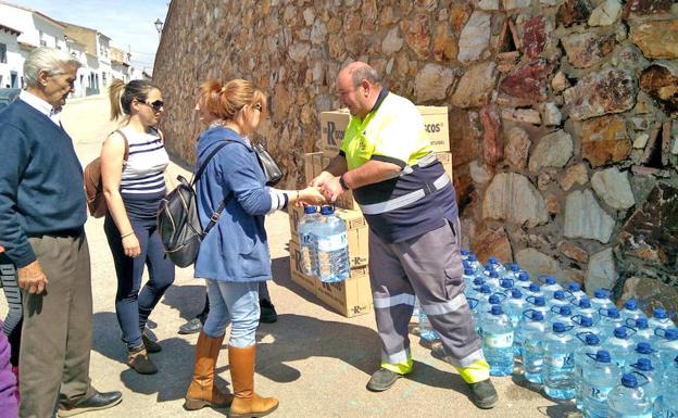 El SES prohíbe beber del embalse de Los Molinos, del que se surten 40.000 habitantes