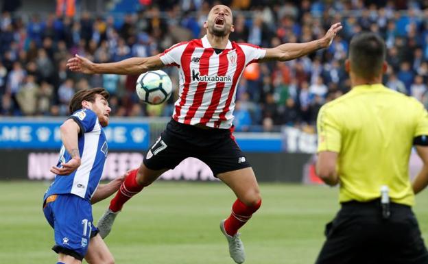 El Alavés regala un triunfo a su afición ante un Athletic sin pegada