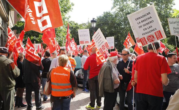 Protesta en Cáceres para pedir que se consolide el sistema de pensiones