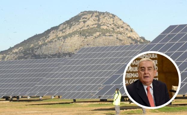 Usagre e Hinojosa ya recogen currículos para trabajar en la planta fotovoltaica