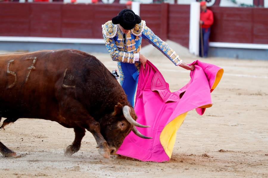 Una intensa faena de Ferrera y oreja para Marín