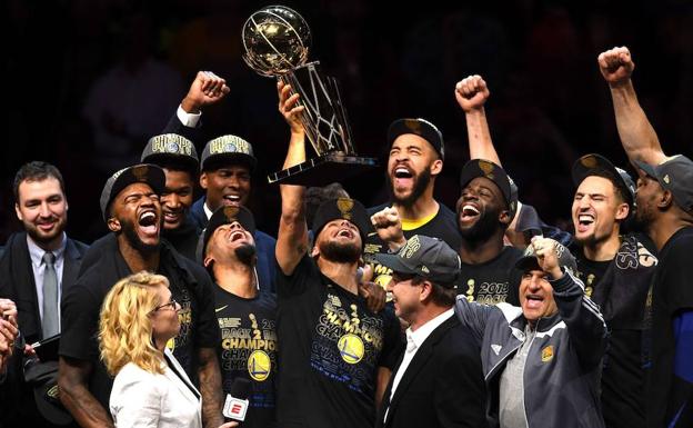 Los 'Cavs' no frenan la dinastía Warriors