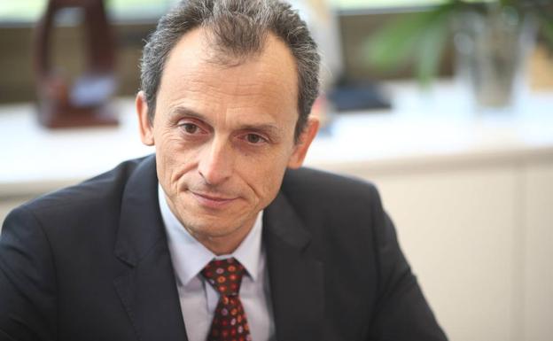 Pedro Duque hablará con el rector de la UEx para saber qué ha pasado con la EBAU