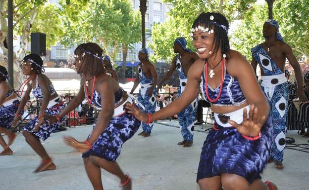 El Festival Folclórico de Extremadura cambia de escenario en Badajoz