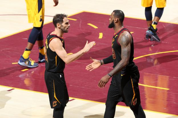 Calderón a Detroit, LeBron a Lakers