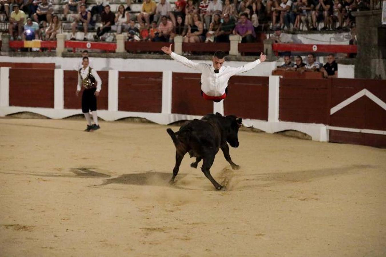 Concurso nacional goyesco de recortadores en Cáceres