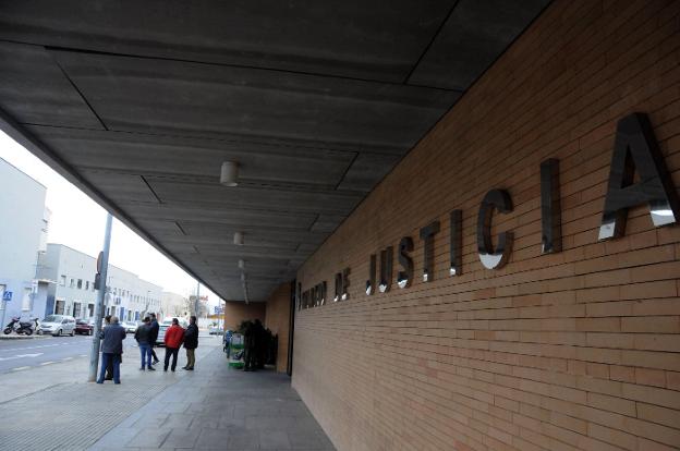 El PP pide explicaciones a la Junta por los cursos de formación y los sindicatos piden agilizar el proceso