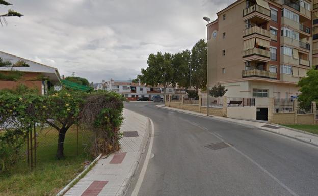 Hallan el cadáver de una mujer muerta hace un mes en su casa en Vélez-Málaga