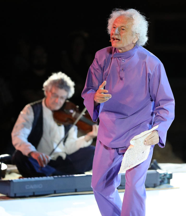 'El Brujo' reinventa los mitos clásicos para llevar al humor las tragedias