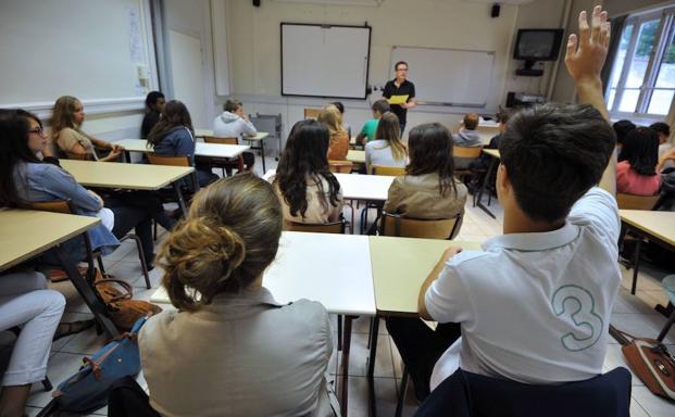 Los alumnos con nota superior al 8 recibirán entre 50 y 125 euros más de beca