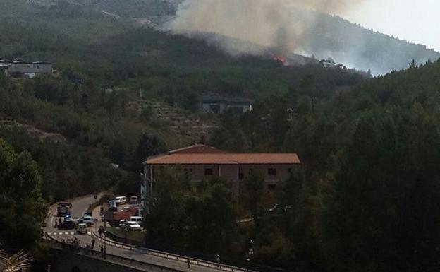 Medios del plan Infoex trabajan para la extinción total de los cuatro incendios declarados este jueves en la región