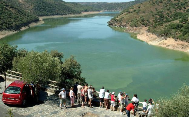 El Parque Nacional de Monfragüe recibe alrededor de medio millón de turistas al año