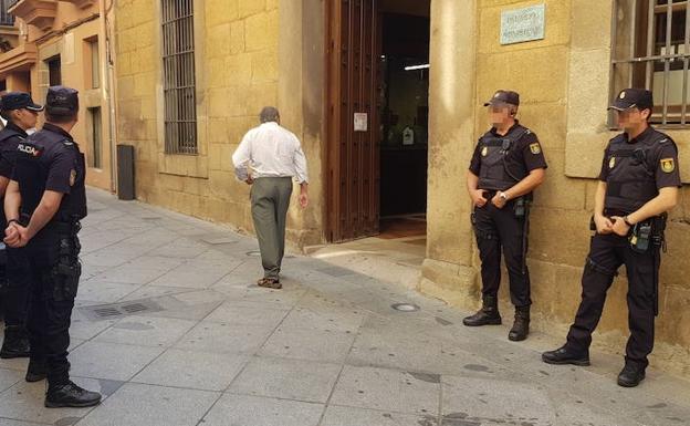 El Ayuntamiento de Plasencia aparta de sus funciones al agente implicado en la 'Operación Enredadera'