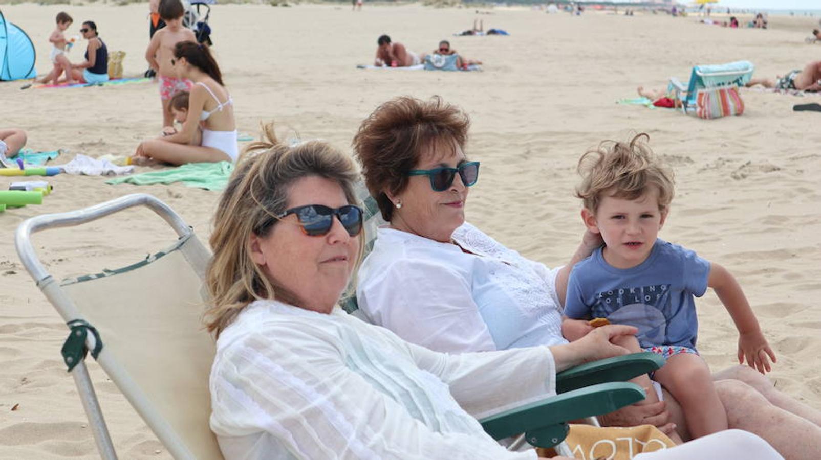 De jóvenes a padres, un verano diferente en El Portil